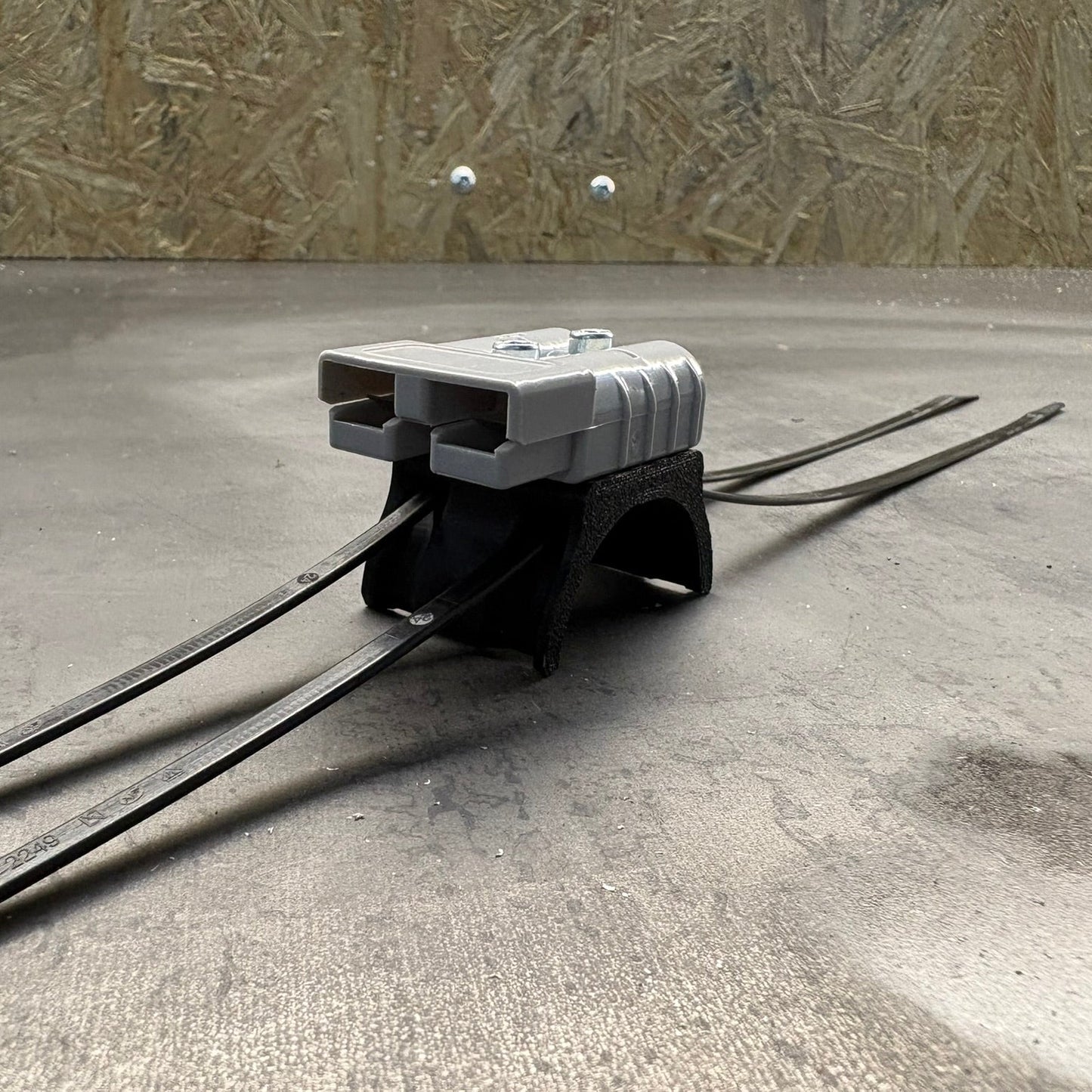 Soporte Conector Hermafrodita Rally — Fijación en Arco de Seguridad