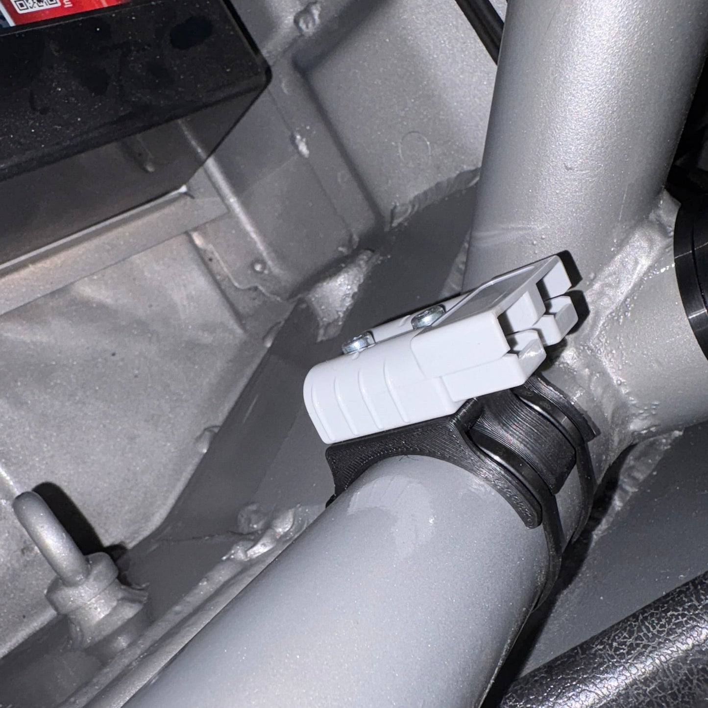 Soporte Conector Hermafrodita Rally — Fijación en Arco de Seguridad